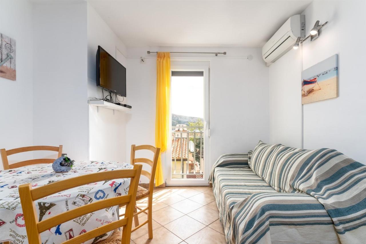 Apartments With A Parking Space Baska, Krk - 13907 Extérieur photo